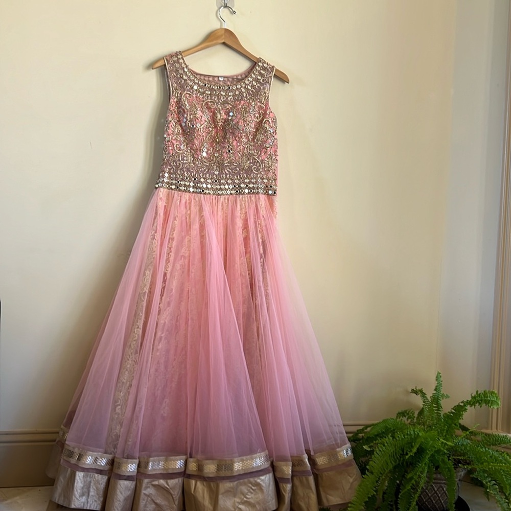 Beautiful three piece pink indian party dress new never worn.